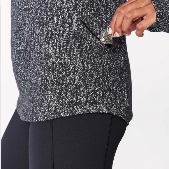 lululemon athletica Black and Gray Long Sleeve Tee - Picture 5 of 8